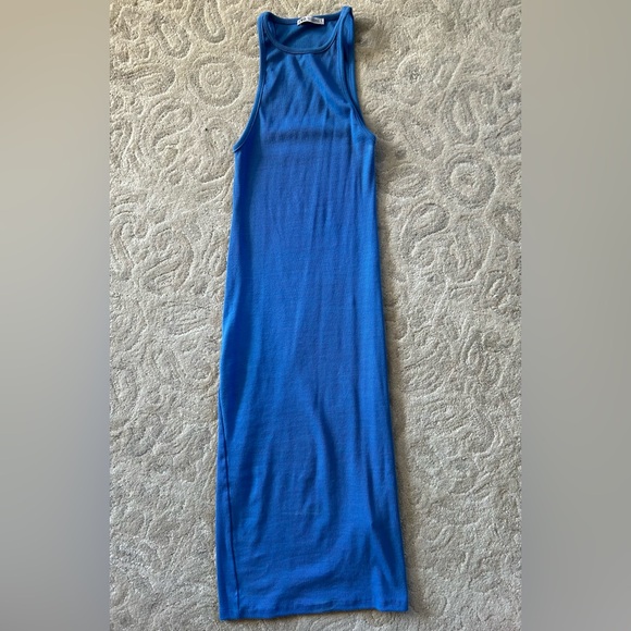 Zara fitted midi dress. Size medium - Picture 1 of 3